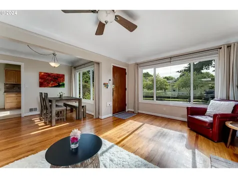 5905 Ne 37th Avenue Portland OR 97211