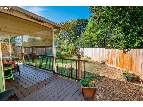 3880 Greenwood Street Eugene OR 97404