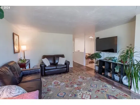 3880 Greenwood Street Eugene OR 97404