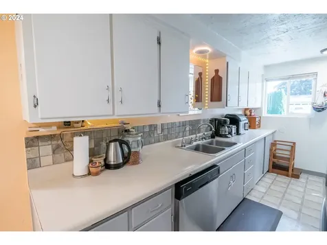 3880 Greenwood Street Eugene OR 97404