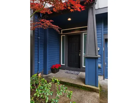 1232 Se Roundelay Street Hillsboro OR 97123