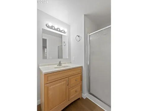 768 Fern Place Hood River OR 97031