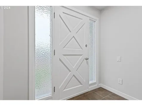 768 Fern Place Hood River OR 97031