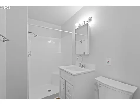 768 Fern Place Hood River OR 97031