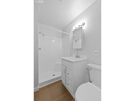 768 Fern Place Hood River OR 97031