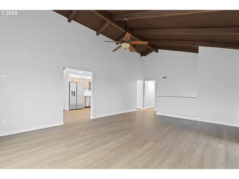 768 Fern Place Hood River OR 97031