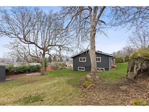 768 Fern Place Hood River OR 97031