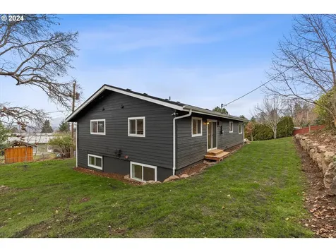 768 Fern Place Hood River OR 97031