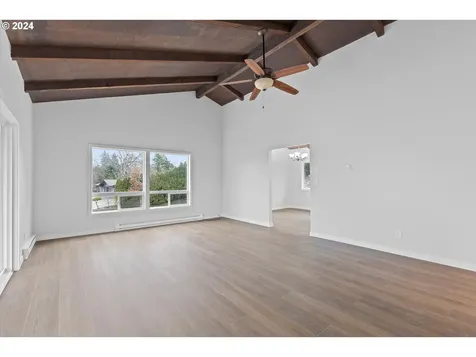 768 Fern Place Hood River OR 97031