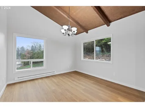 768 Fern Place Hood River OR 97031