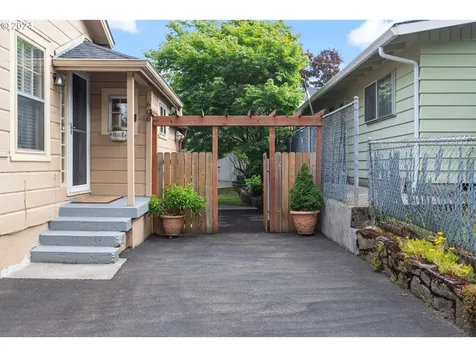 606 W 21st Street Vancouver WA 98660