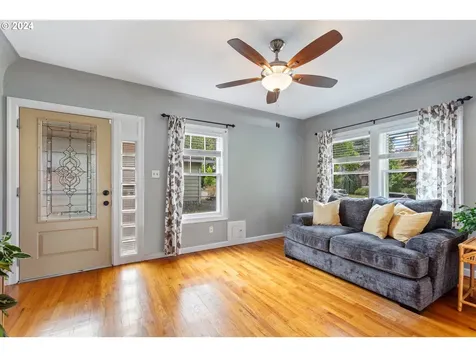 606 W 21st Street Vancouver WA 98660
