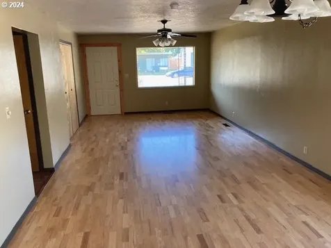 3001 N 2nd Street La Grande OR 97850