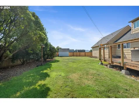 4005 Beech Street Tillamook OR 97141