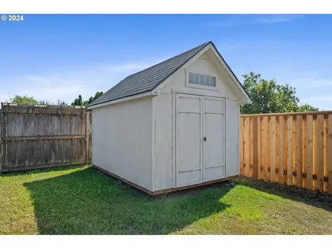 4005 Beech Street Tillamook OR 97141