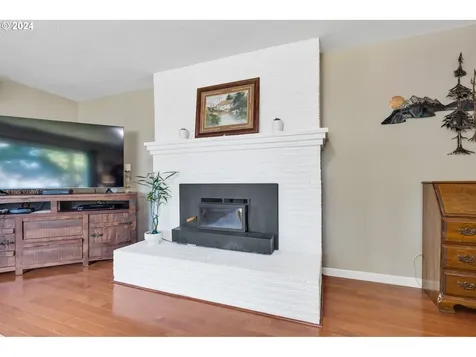 4005 Beech Street Tillamook OR 97141