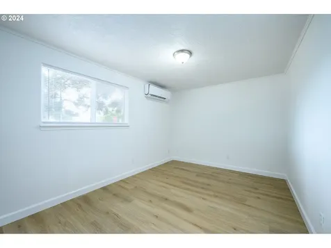 326 Nw Washington Street Sheridan OR 97378