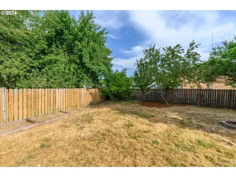 326 Nw Washington Street Sheridan OR 97378