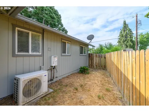 326 Nw Washington Street Sheridan OR 97378