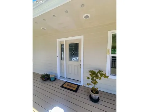 68860 Sandpoint Road North Bend OR 97459