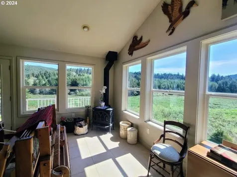 68860 Sandpoint Road North Bend OR 97459