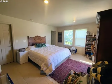 68860 Sandpoint Road North Bend OR 97459