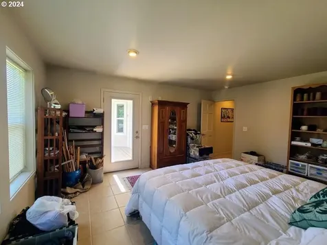 68860 Sandpoint Road North Bend OR 97459