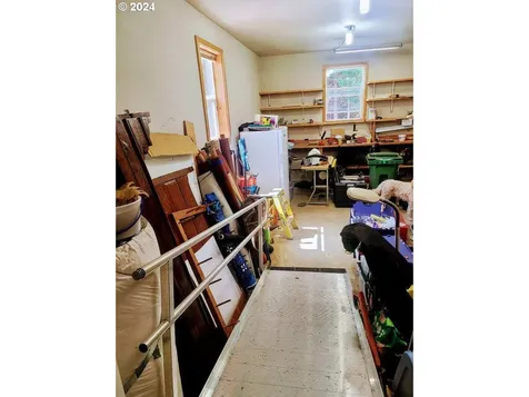 68860 Sandpoint Road North Bend OR 97459