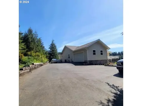 68860 Sandpoint Road North Bend OR 97459