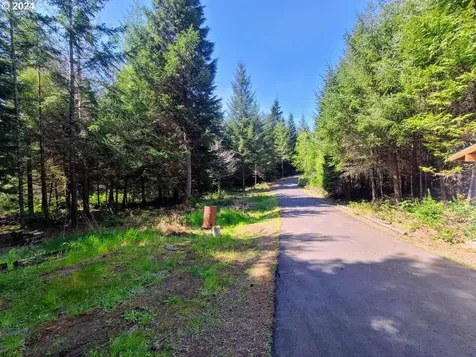 68860 Sandpoint Road North Bend OR 97459