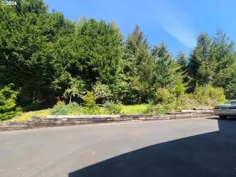 68860 Sandpoint Road North Bend OR 97459
