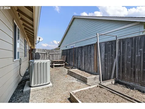 345 Auburn Lane Creswell OR 97426
