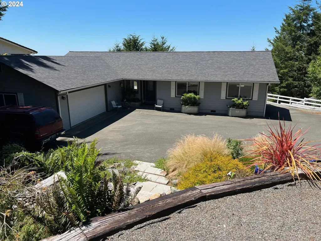 15696 Upper Benham Lane Brookings OR 97415