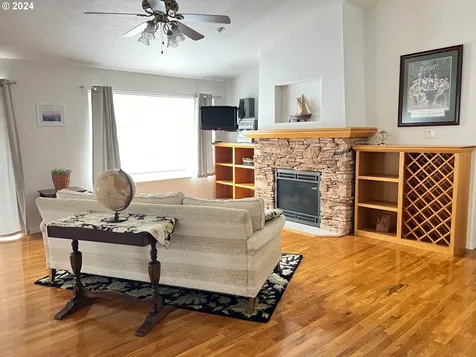 15696 Upper Benham Lane Brookings OR 97415