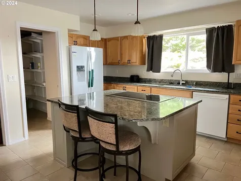 15696 Upper Benham Lane Brookings OR 97415