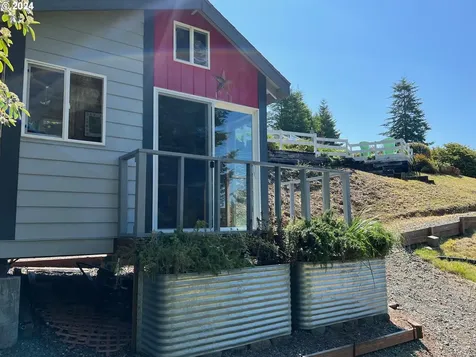 15696 Upper Benham Lane Brookings OR 97415