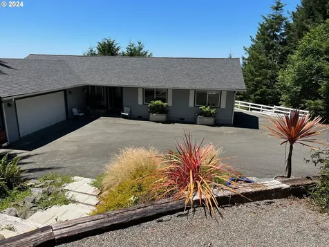 15696 Upper Benham Lane Brookings OR 97415
