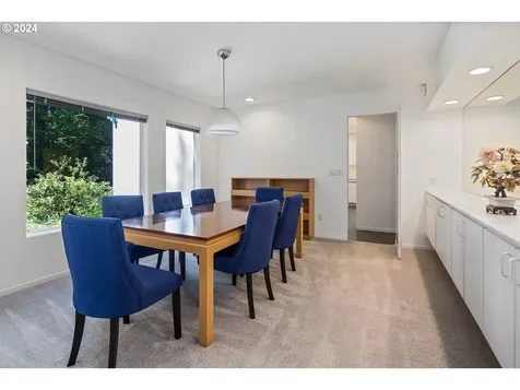 2275 SW Mayfield Avenue Portland OR 97225