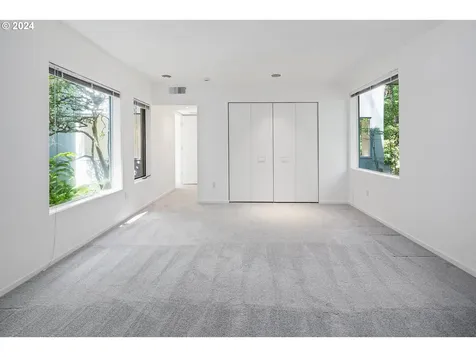 2275 SW Mayfield Avenue Portland OR 97225