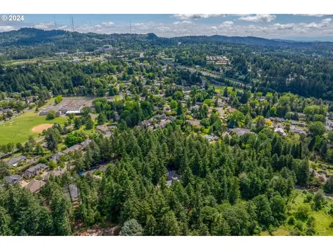2275 SW Mayfield Avenue Portland OR 97225