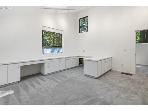 2275 SW Mayfield Avenue Portland OR 97225