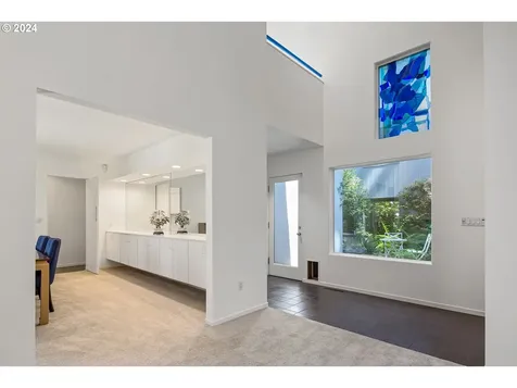 2275 SW Mayfield Avenue Portland OR 97225