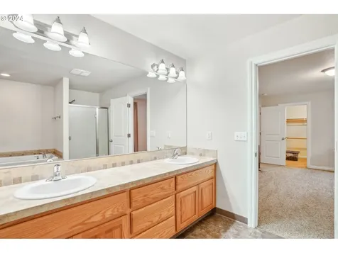 2932 Ne 88th Court Vancouver WA 98662