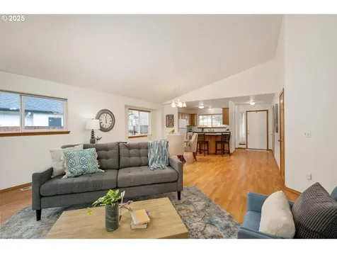 19439 Silverfox Parkway Oregon City OR 97045