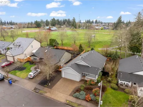 19439 Silverfox Parkway Oregon City OR 97045