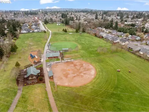 19439 Silverfox Parkway Oregon City OR 97045