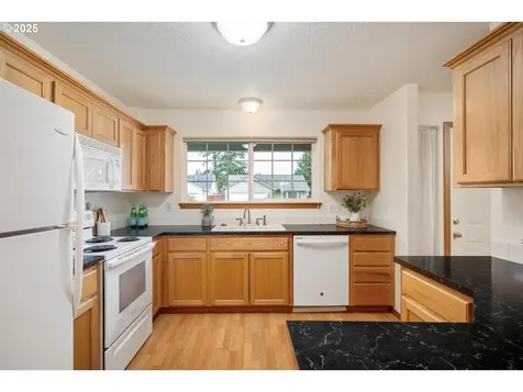 19439 Silverfox Parkway Oregon City OR 97045
