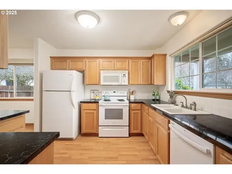 19439 Silverfox Parkway Oregon City OR 97045