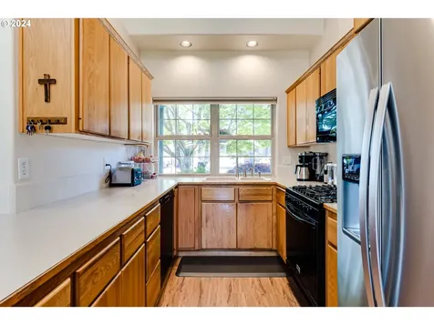 1287 Frogs Leap Lane Eugene OR 97404