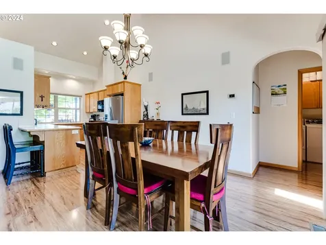 1287 Frogs Leap Lane Eugene OR 97404